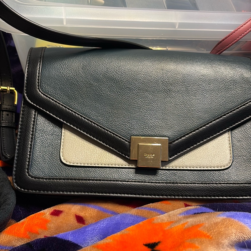 Dune crossbody purse